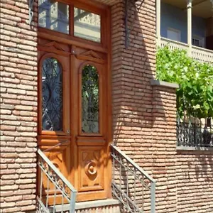 https://old-metekhi-tbilisi.alltbilisihotels.com