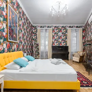 https://sololaki-rooms.alltbilisihotels.com